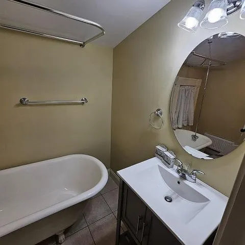 $210,000 | 7 Coit Street, Unit 2, New London, CT 06320