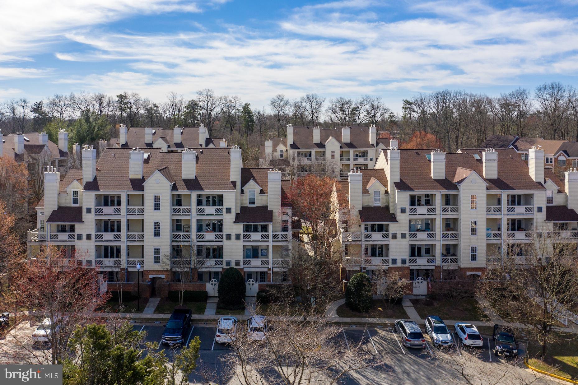 11308 Sundial Court, Unit 913 Reston, VA 20194 - Photo 3 of 26