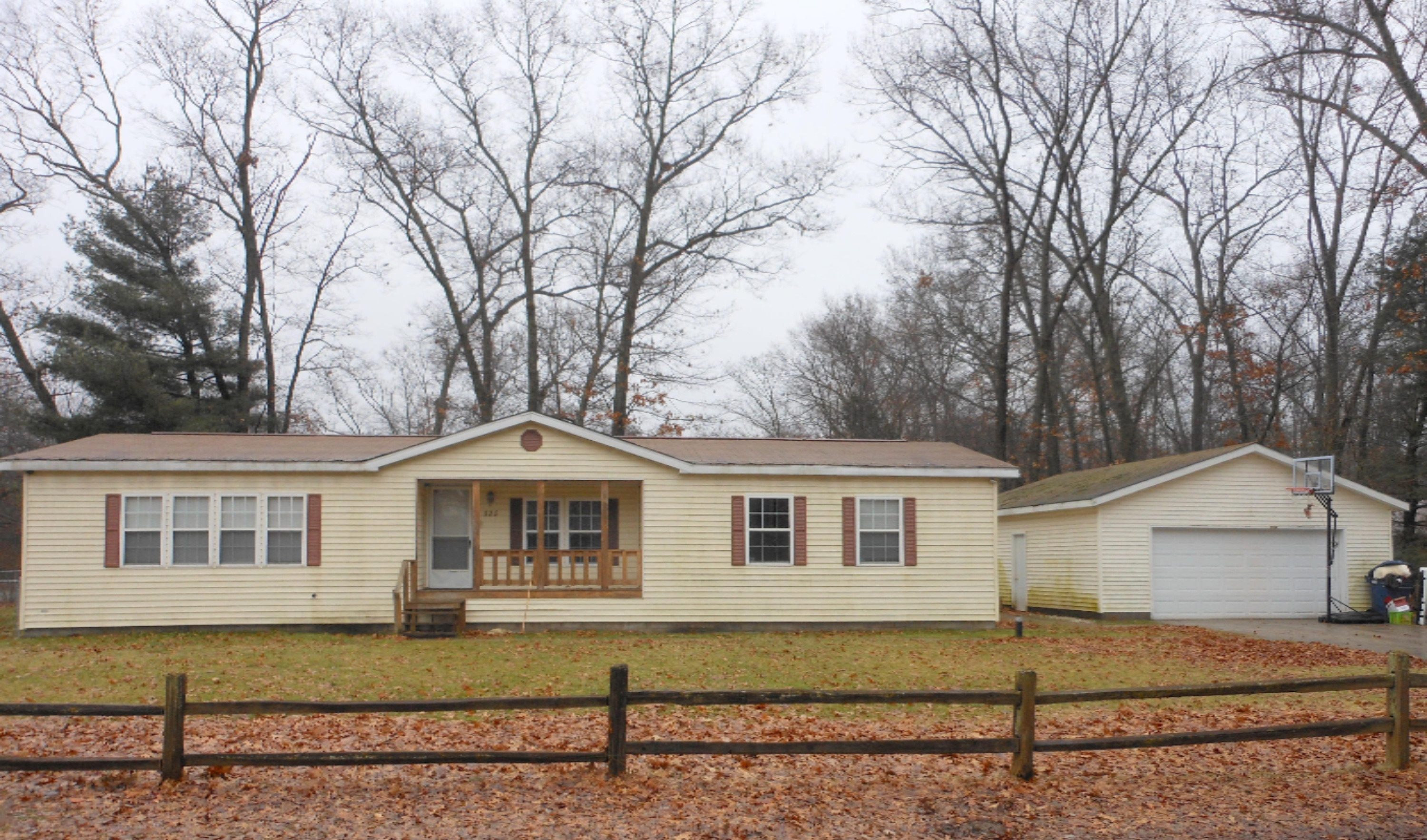 320 Rahn Street Muskegon, MI 49442 - Photo 1 of 10 DSCN0175