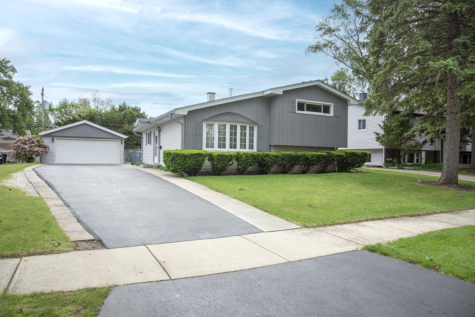 921 Iowa Avenue Addison, IL 60101 - Photo 1 of 30