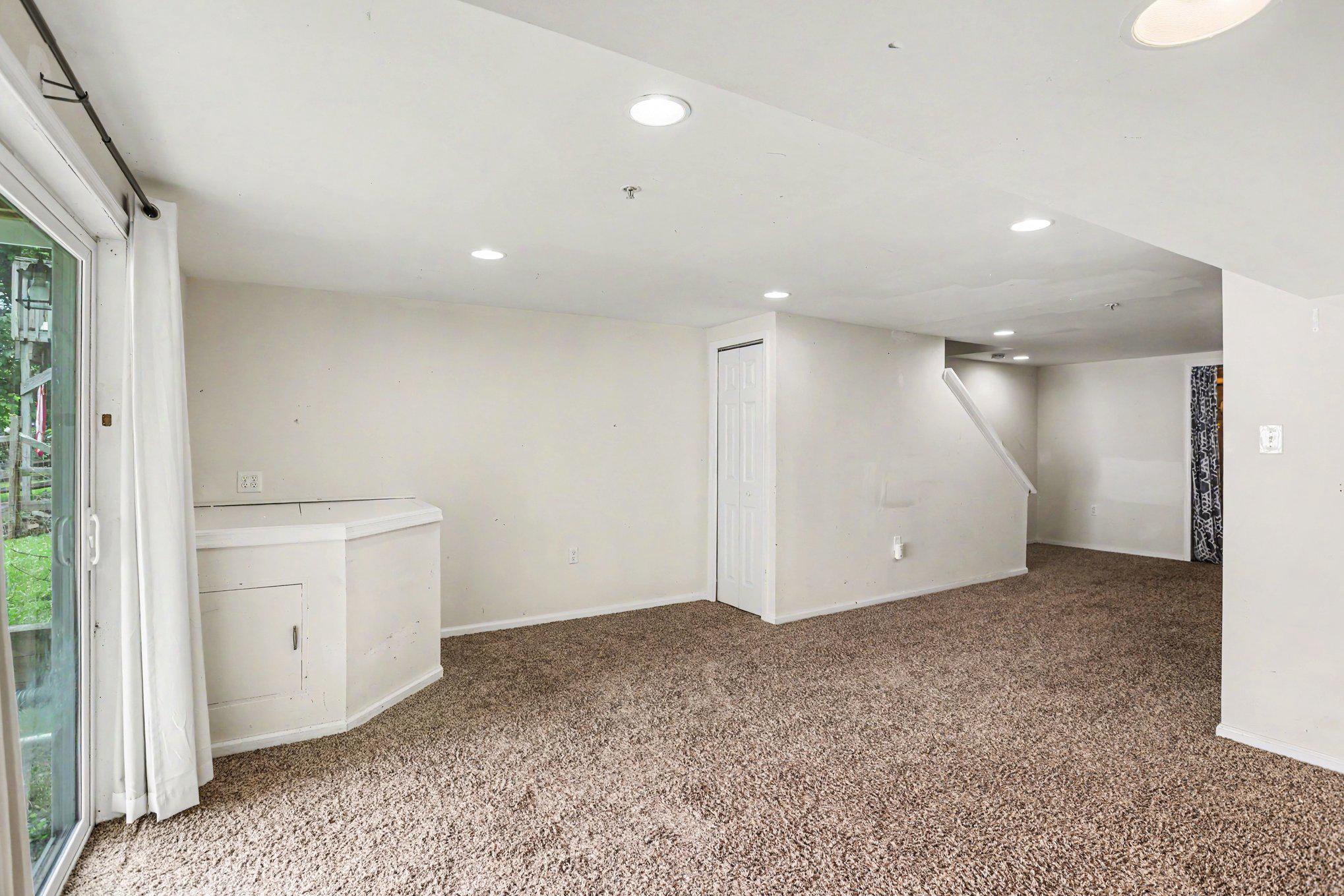 122 Cherry Tree Lane Elkton, MD 21921 - Photo 29 of 37 Spacious basement with sliders.