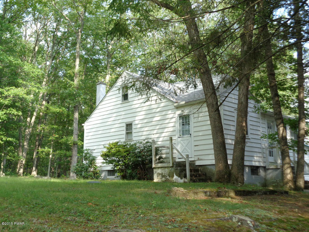 15 Hawleywood Road Hawley, PA 18428 - Photo 3 of 27