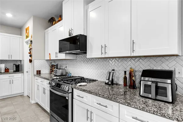 $679,999 | 1961 Colbert Cove Court, North Las Vegas, NV 89084