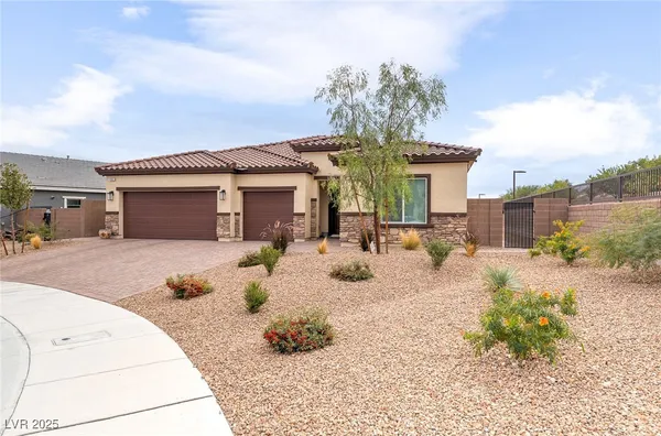 $679,999 | 1961 Colbert Cove Court, North Las Vegas, NV 89084
