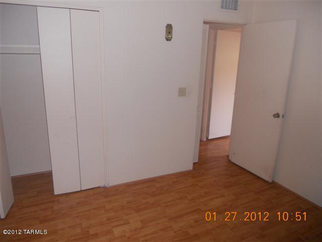 2525 East Prince Road, Unit 25 Tucson, AZ 85716 - Photo 8 of 12