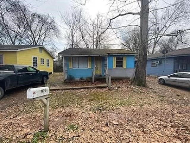 913 Lanier Avenue Jackson, MS 39203 - Photo 1 of 3 Photo 1