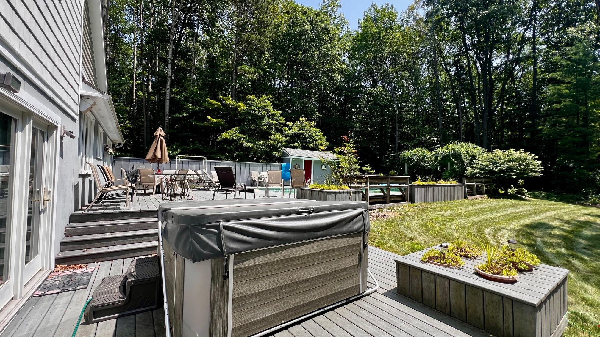 1821 West Hansen Road Scottville, MI 49454 - Photo 36 of 45 Composite Decking