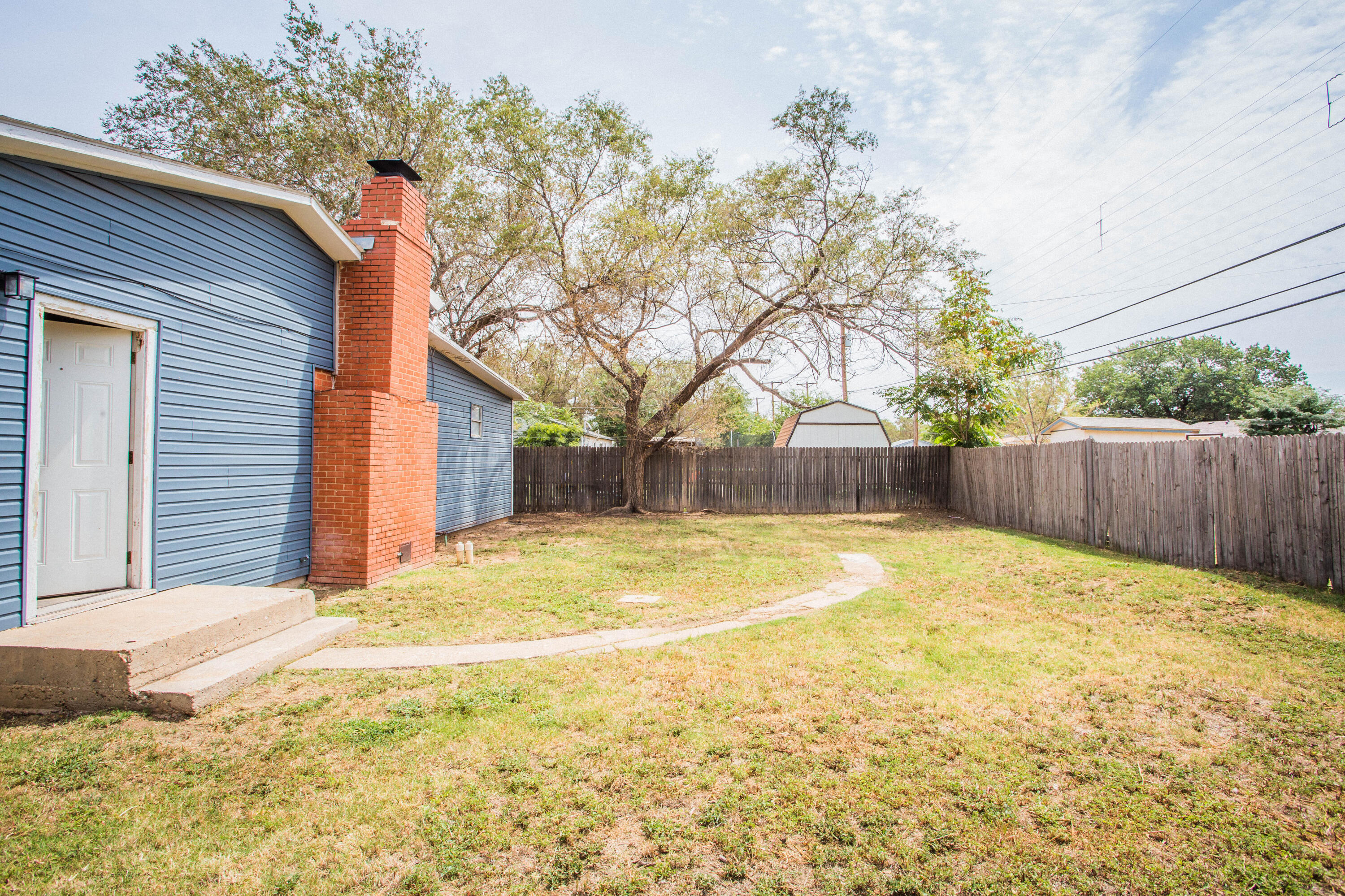 4309 42nd Street Lubbock, TX 79413 - Photo 25 of 25 a view of back yard of the house