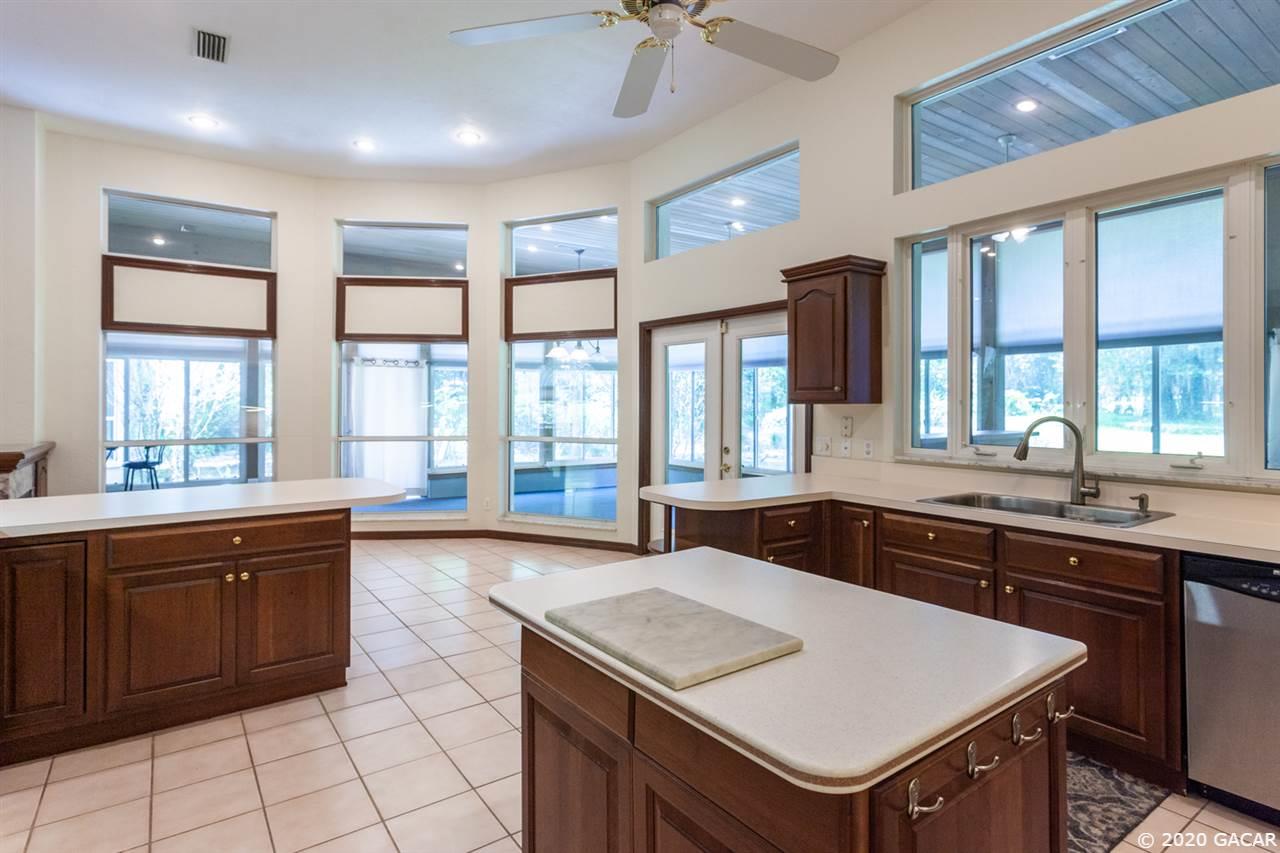 2912 Southwest 68th Lane Gainesville, FL 32608 - Photo 12 of 30 Gallery Image 12