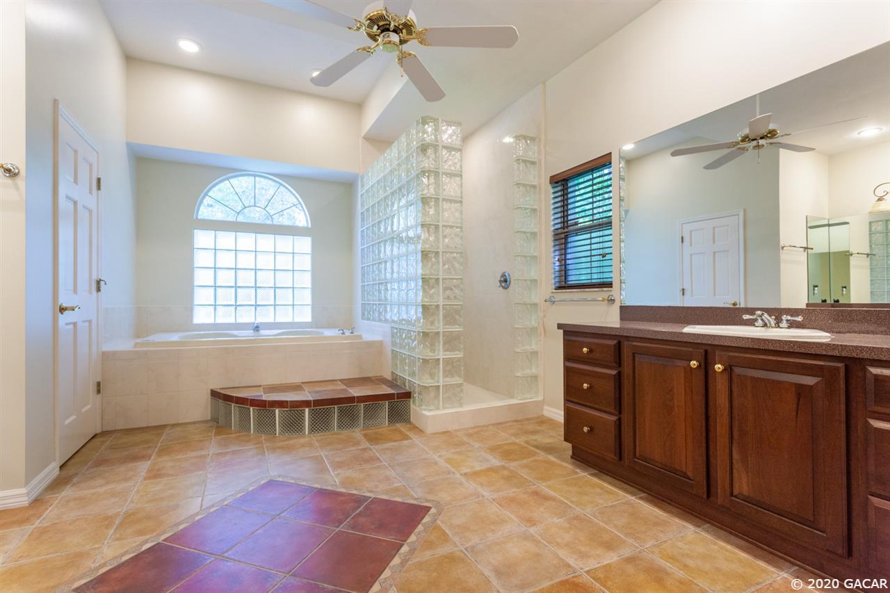 2912 Southwest 68th Lane Gainesville, FL 32608 - Photo 21 of 30 Gallery Image 21