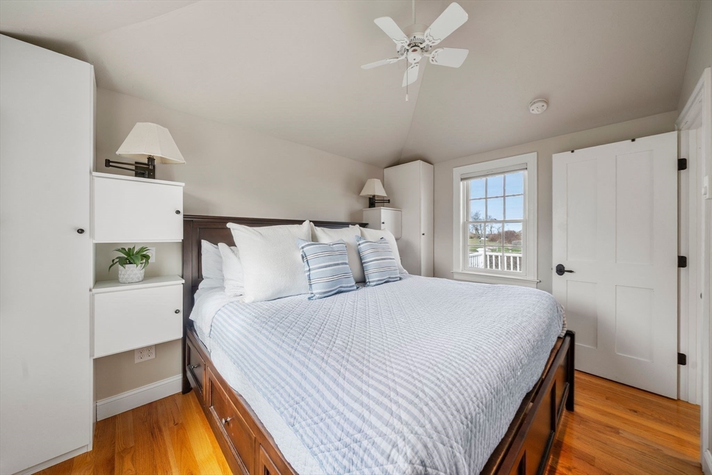 280 Harbor Point Road, Unit 280 Barnstable, MA 02630 - Photo 11 of 20 Gallery Image 11