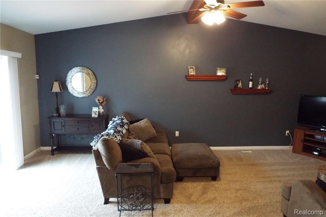 16600 Faulman Road Clinton Township, MI 48035 - Photo 11 of 32 12Family Room 6.JPG