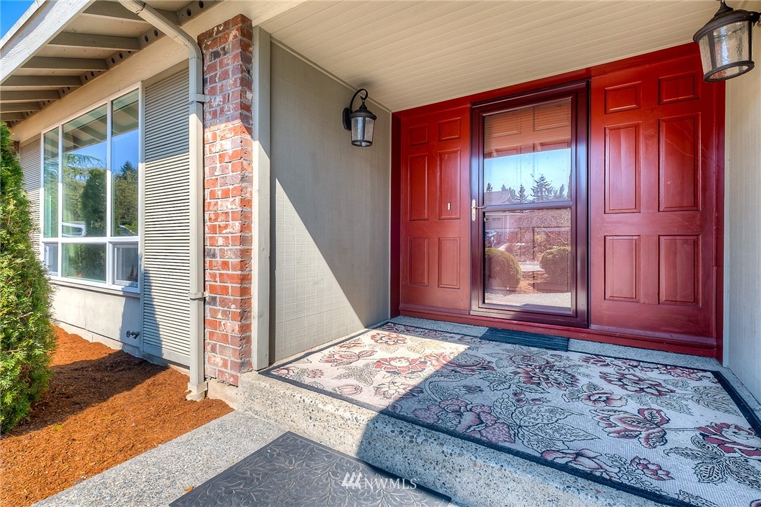 14610 Southeast 165th Place Renton, WA 98058 - Photo 2 of 38 Gallery Image 2