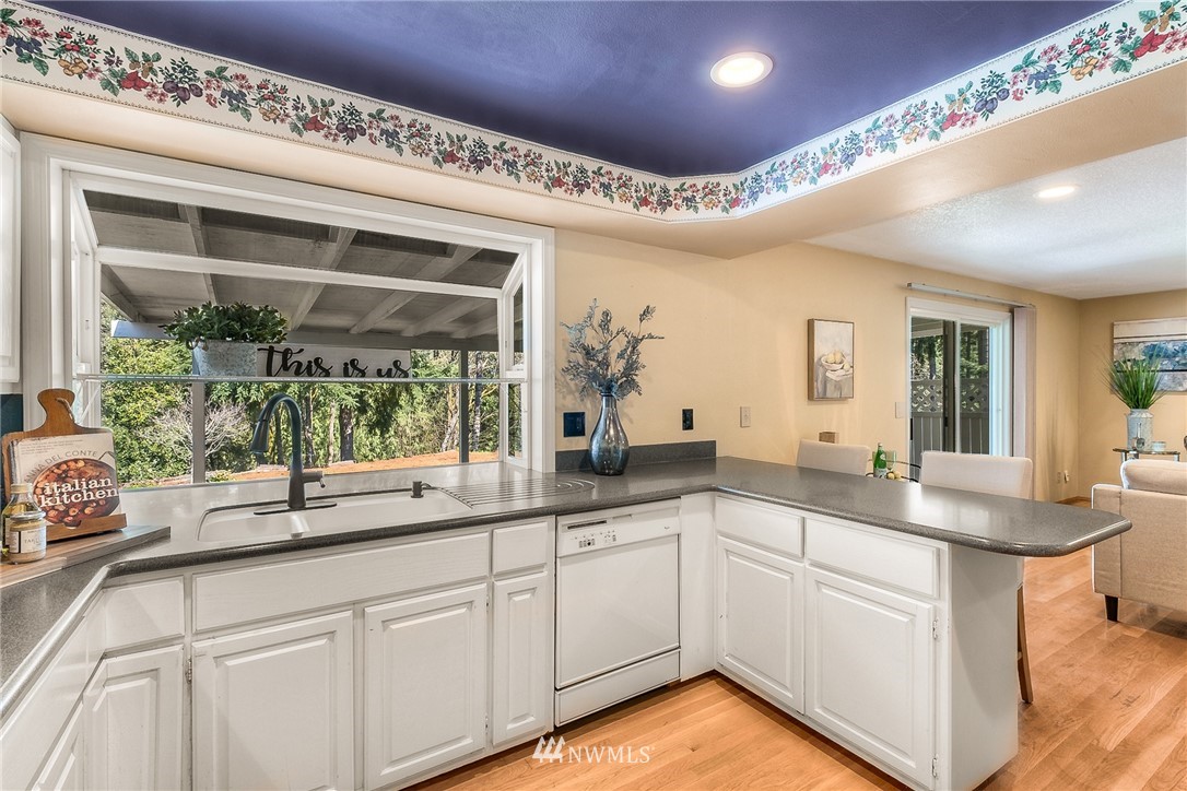 14610 Southeast 165th Place Renton, WA 98058 - Photo 14 of 38 Gallery Image 14