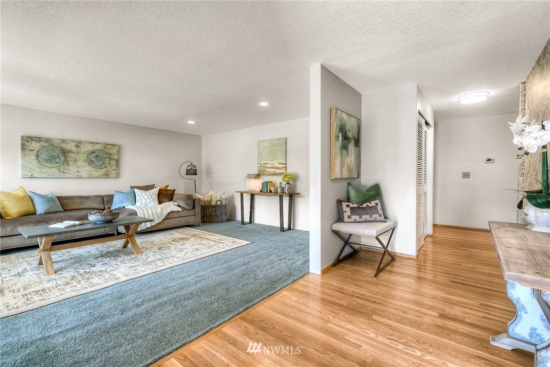 14610 Southeast 165th Place Renton, WA 98058 - Photo 3 of 38 Gallery Image 3