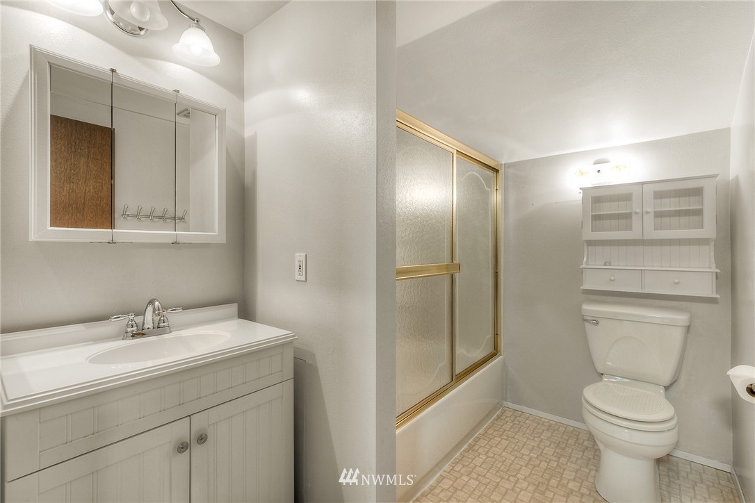 14610 Southeast 165th Place Renton, WA 98058 - Photo 26 of 38 Gallery Image 26