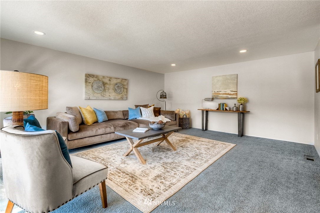 14610 Southeast 165th Place Renton, WA 98058 - Photo 6 of 38 Gallery Image 6