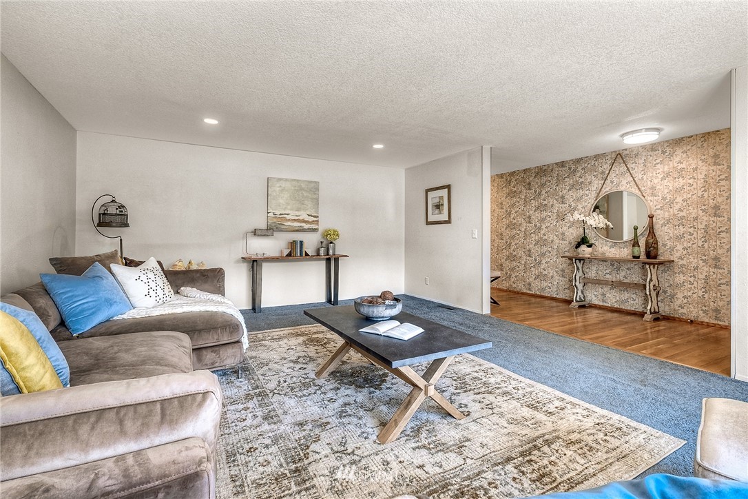 14610 Southeast 165th Place Renton, WA 98058 - Photo 7 of 38 Gallery Image 7