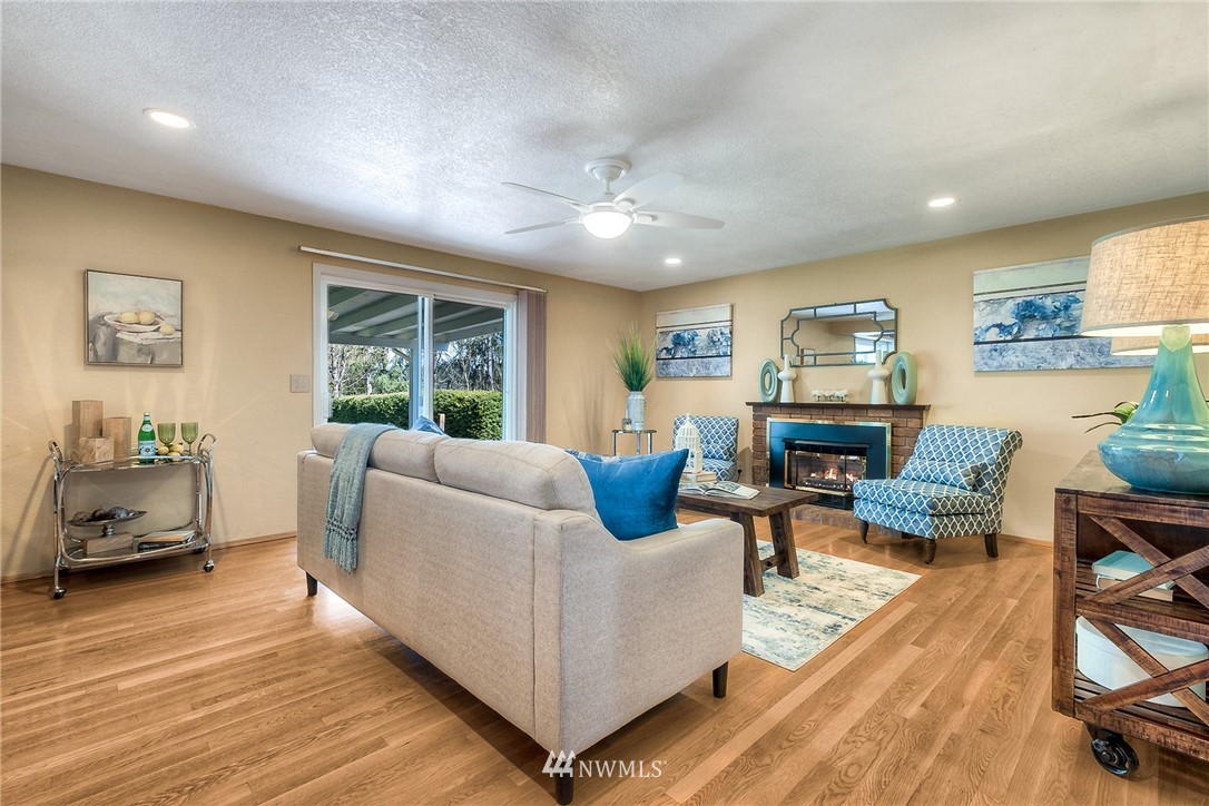 14610 Southeast 165th Place Renton, WA 98058 - Photo 9 of 38 Gallery Image 9