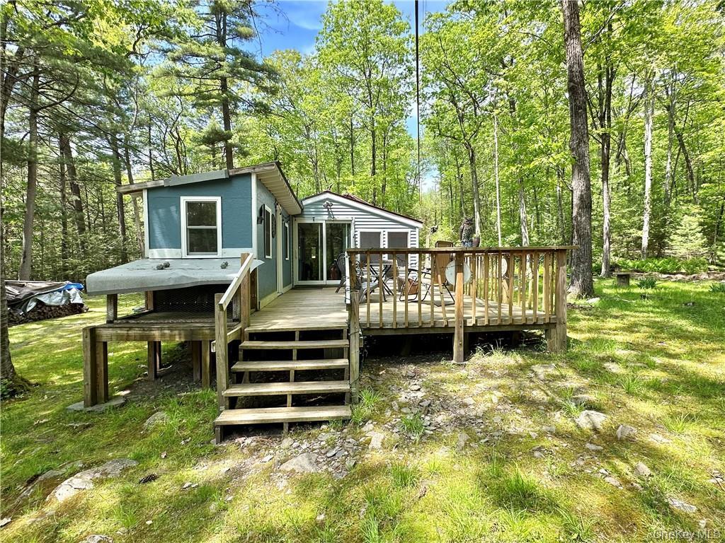 29 Dymond Road Kerhonkson, NY 12446 - Photo 4 of 18 a view of a house with a yard