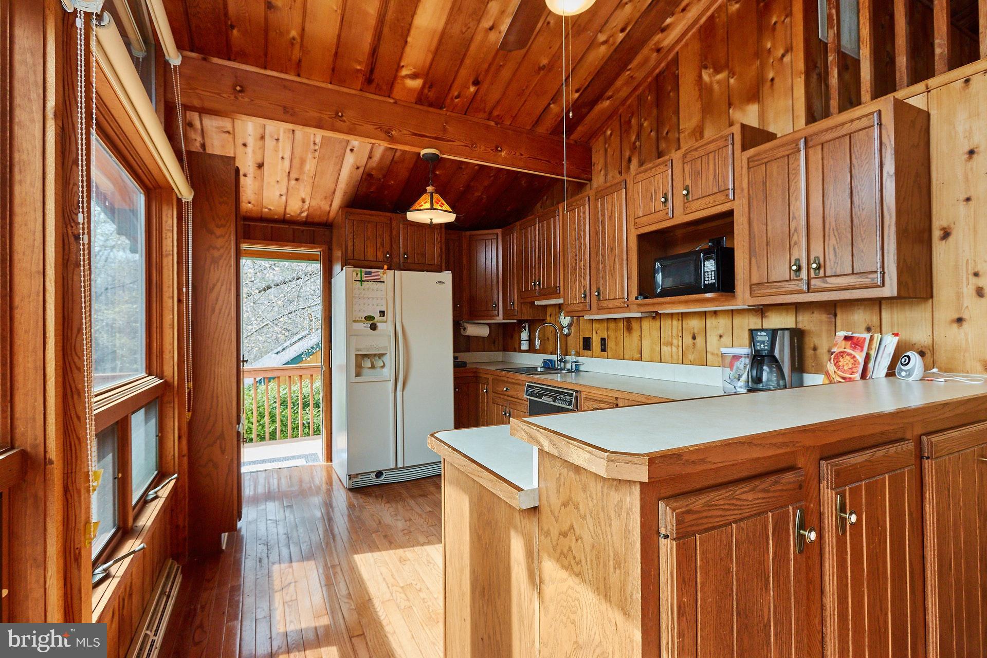 14045 Hume Road Hume, VA 22639 - Photo 11 of 43 Kitchen area