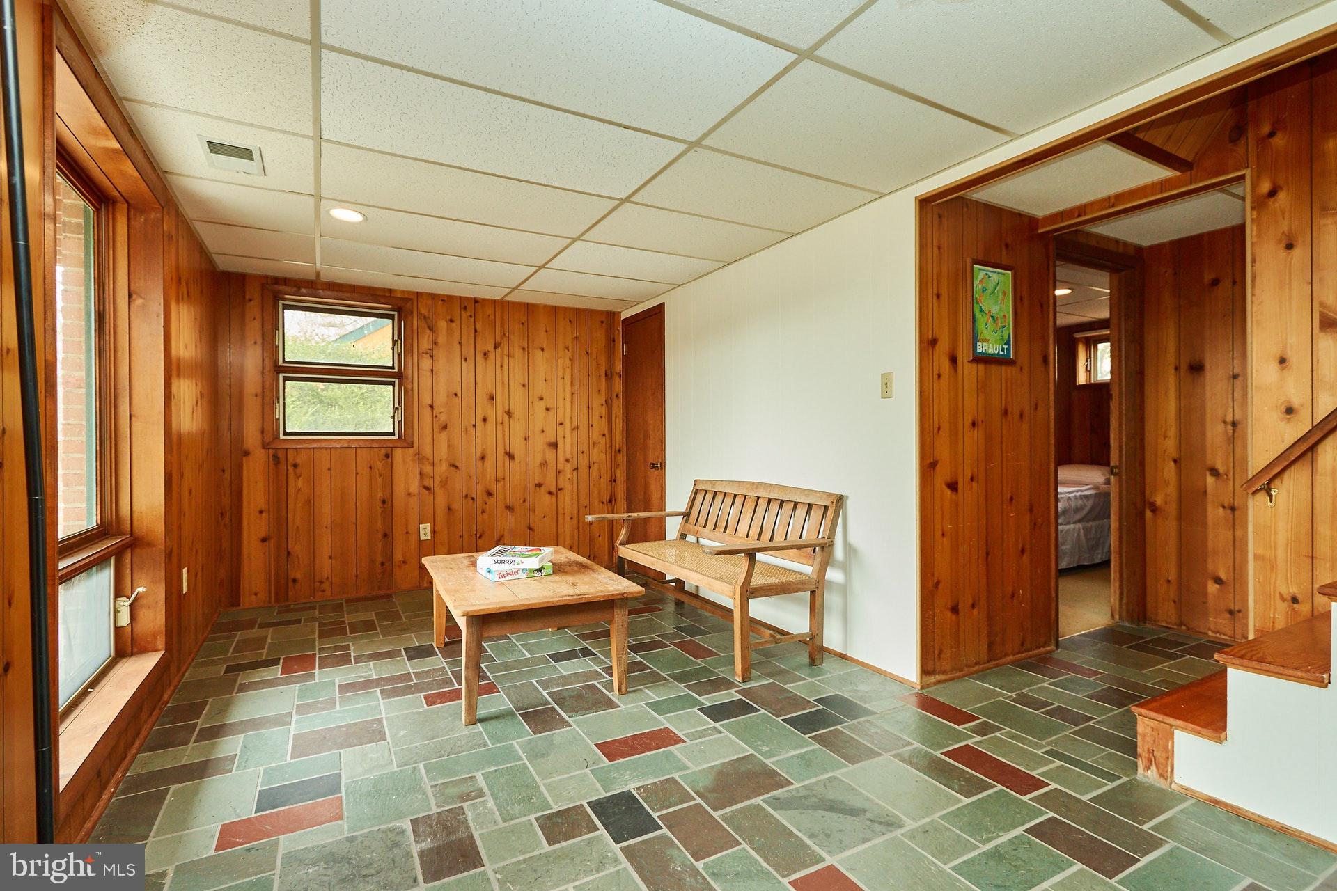 14045 Hume Road Hume, VA 22639 - Photo 23 of 43 Rec Room