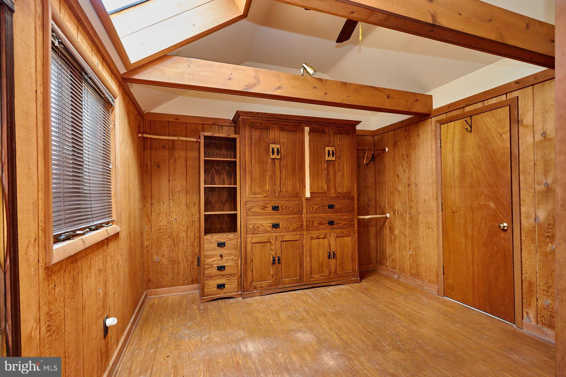 14045 Hume Road Hume, VA 22639 - Photo 34 of 43 Bedroom