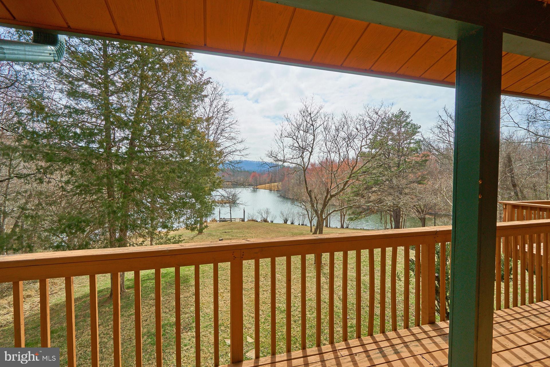 14045 Hume Road Hume, VA 22639 - Photo 5 of 43 Deck View