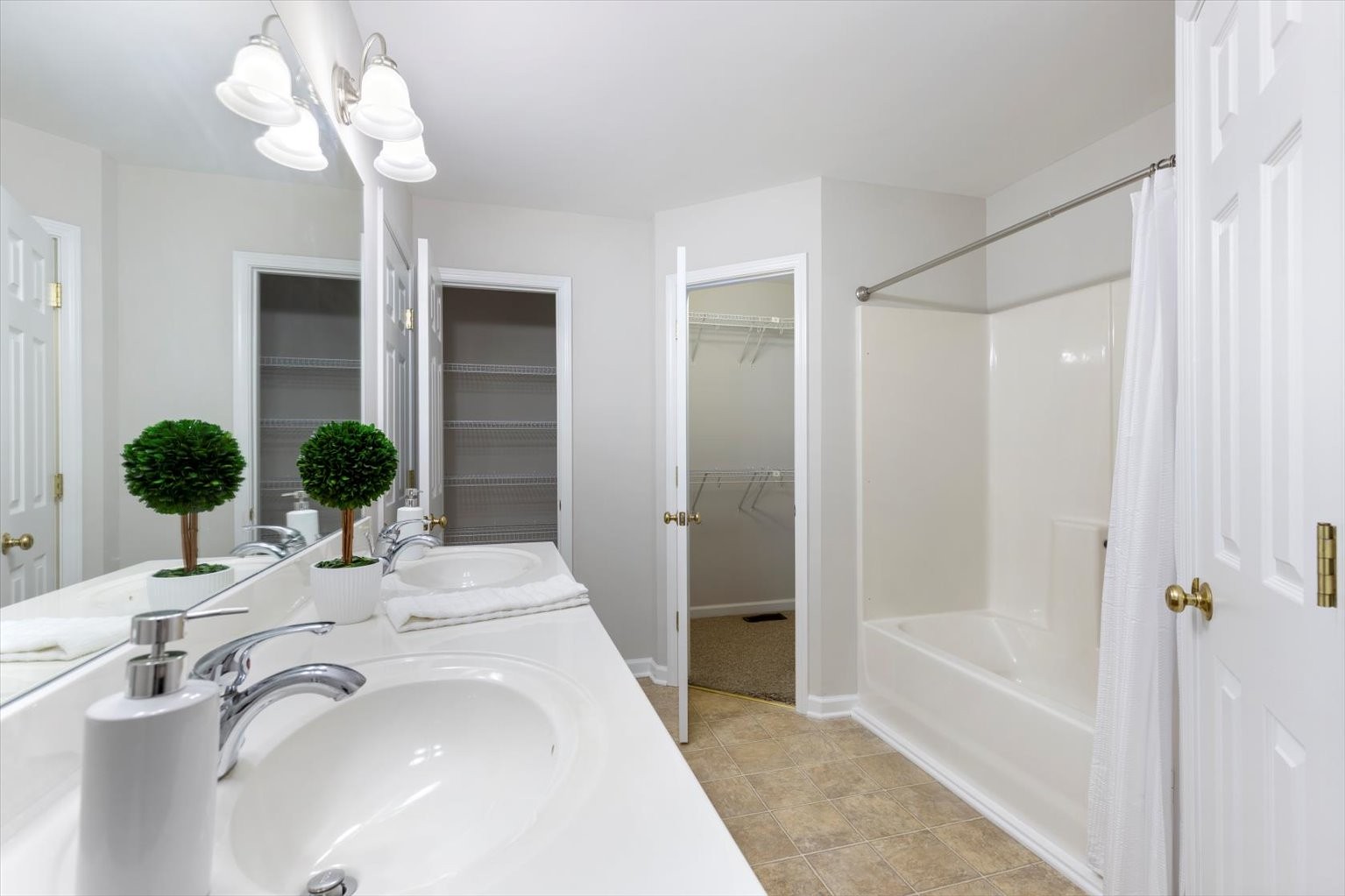 4923 Midland Fosterville Road Bell Buckle, TN 37020 - Photo 24 of 35 a bathroom with a sink and a mirror