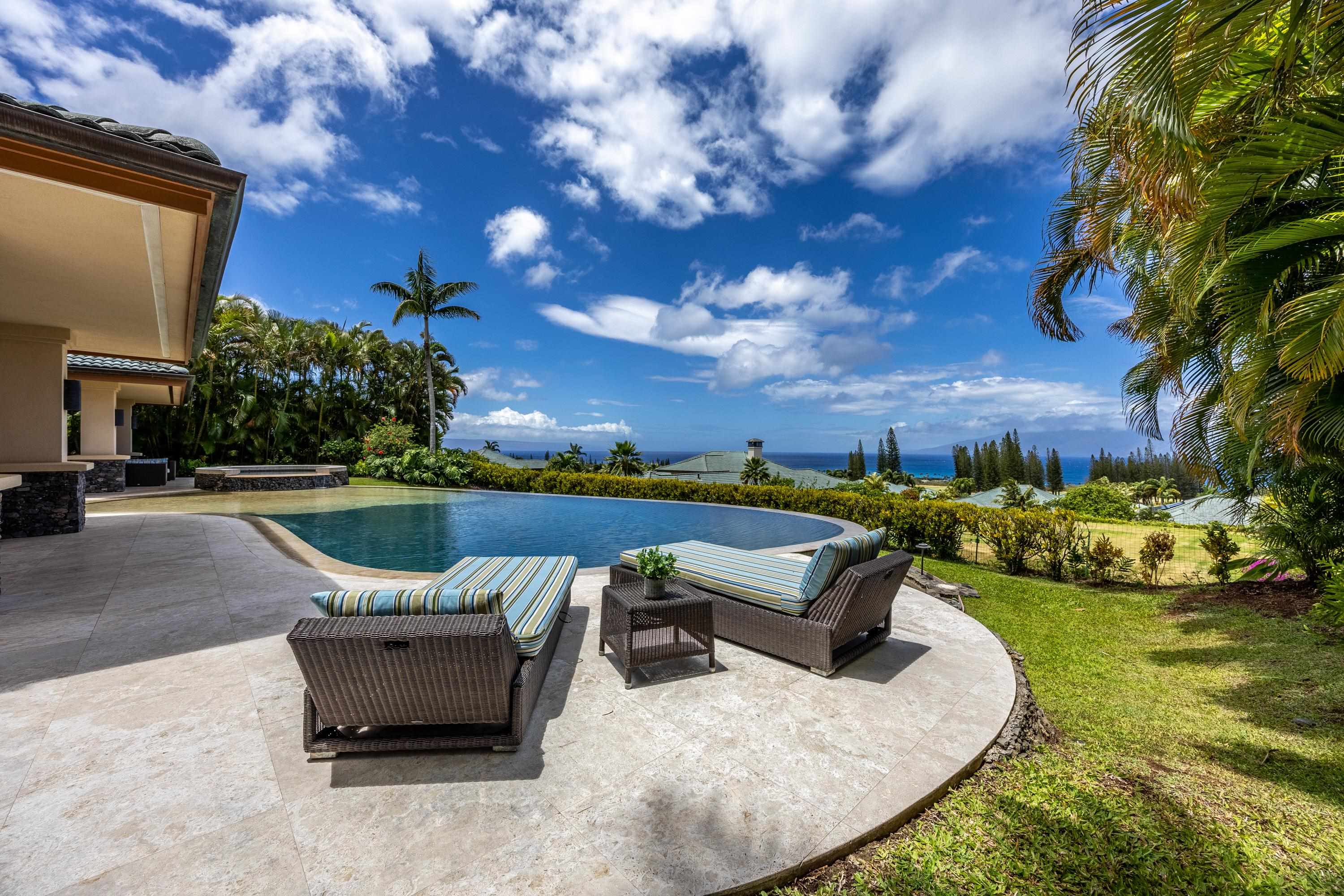 222 Crestview Road Lahaina, HI 96761 - Photo 12 of 49 Lanai & Pool