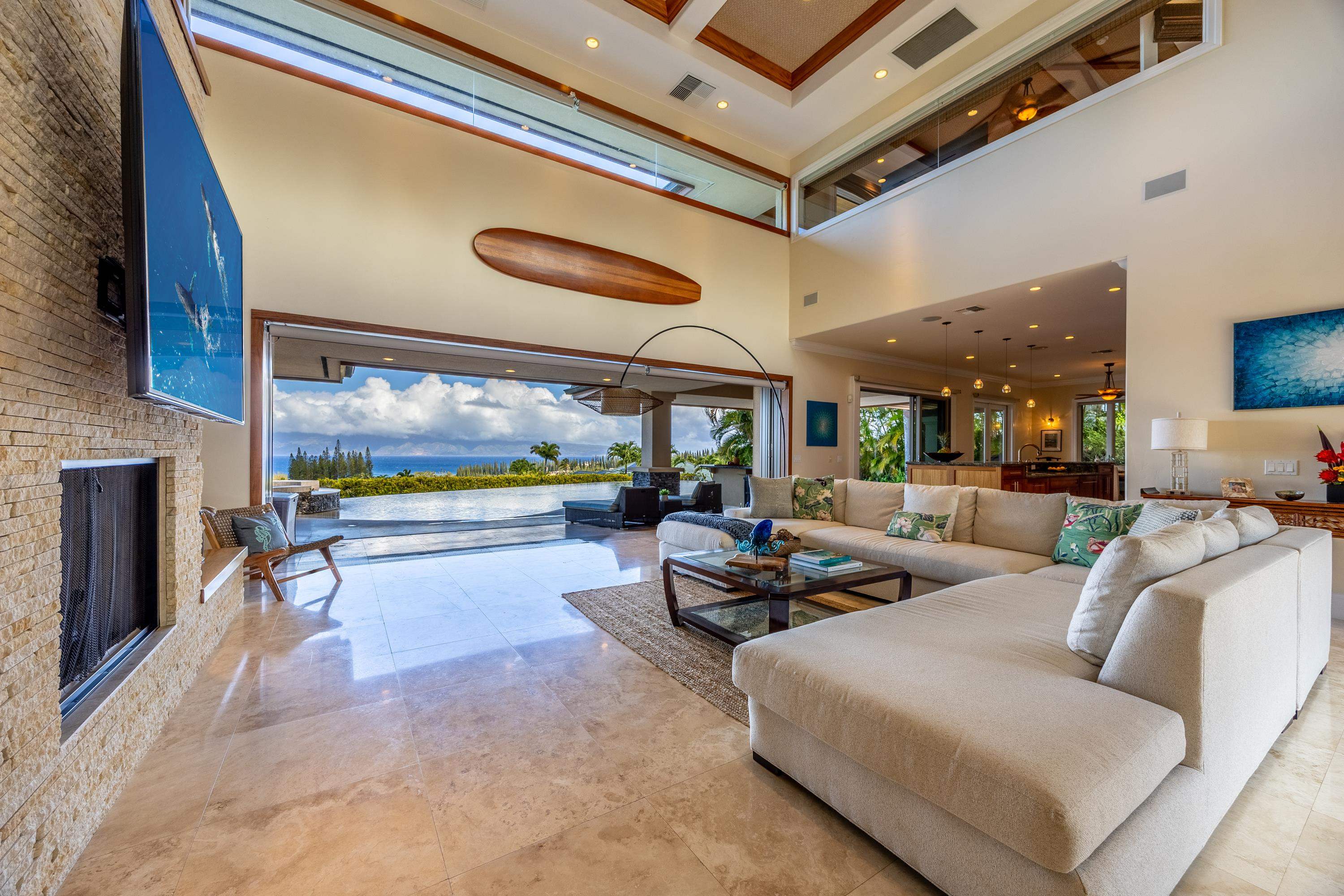 222 Crestview Road Lahaina, HI 96761 - Photo 2 of 49 Living Room