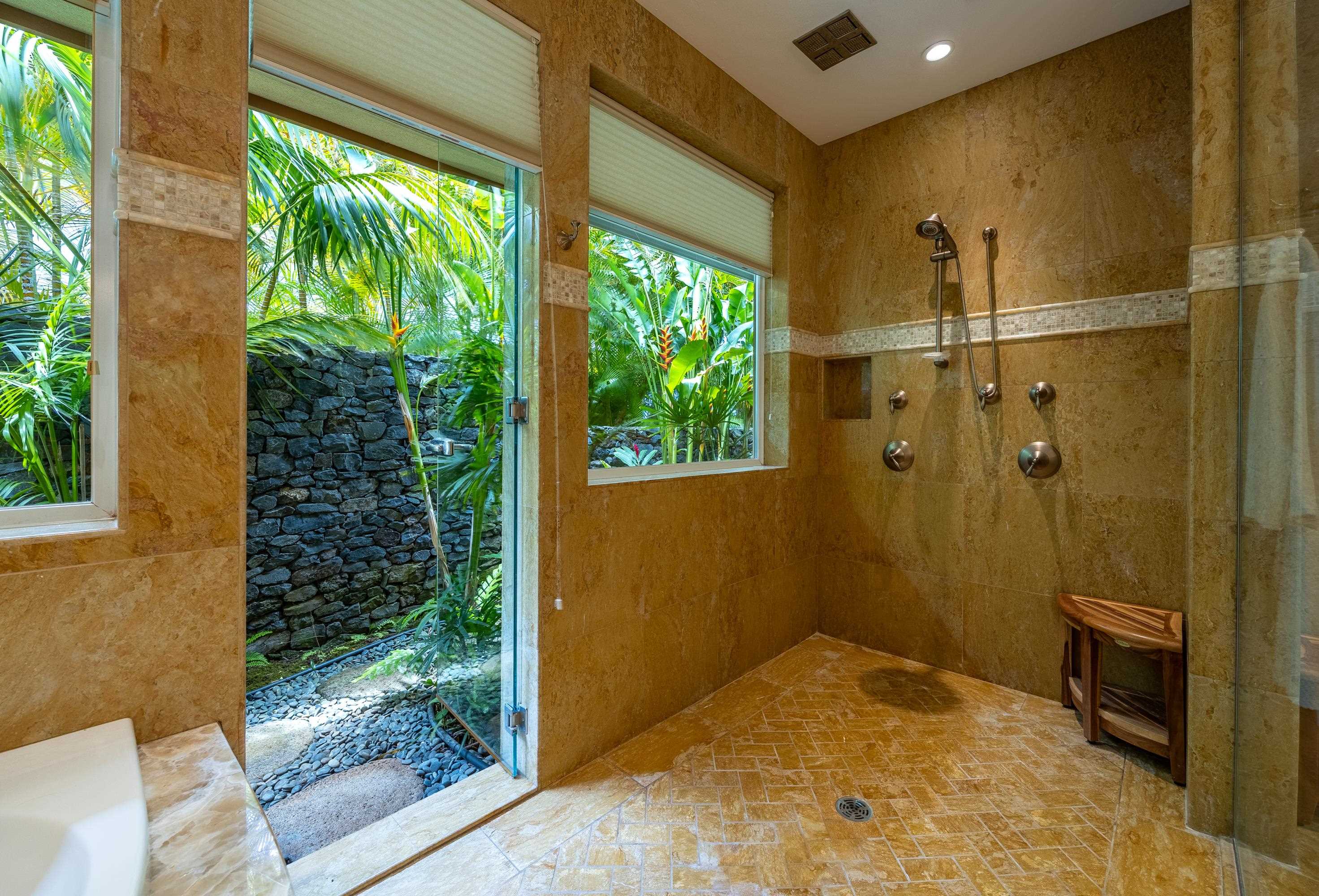 222 Crestview Road Lahaina, HI 96761 - Photo 10 of 49 Primary Bathroom