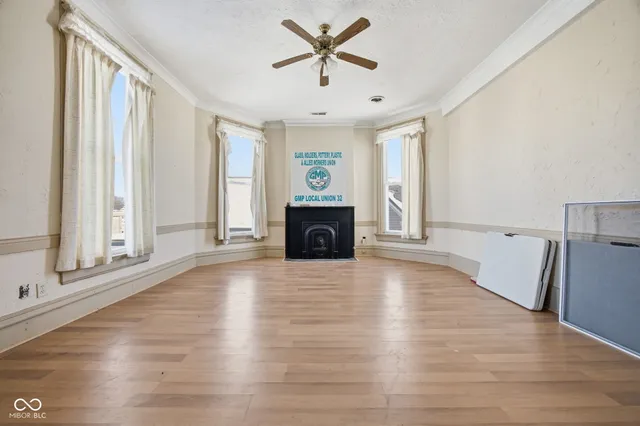 $250,000 | 125 West Washington Street, Shelbyville, IN 46176