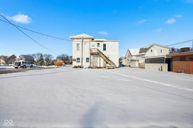 $250,000 | 125 West Washington Street, Shelbyville, IN 46176