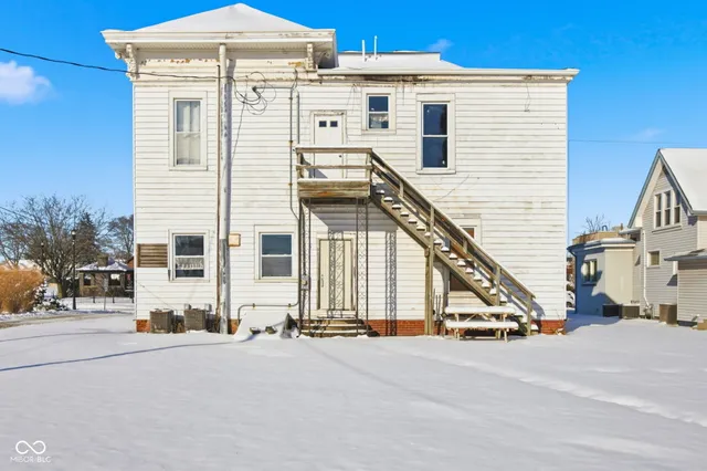 $250,000 | 125 West Washington Street, Shelbyville, IN 46176