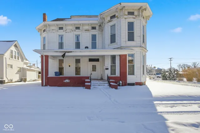 $250,000 | 125 West Washington Street, Shelbyville, IN 46176