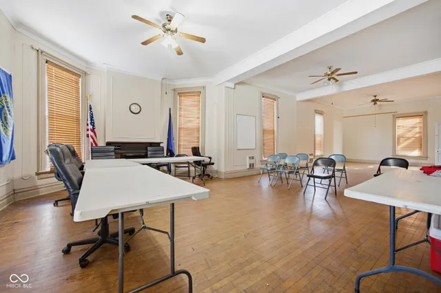 $250,000 | 125 West Washington Street, Shelbyville, IN 46176