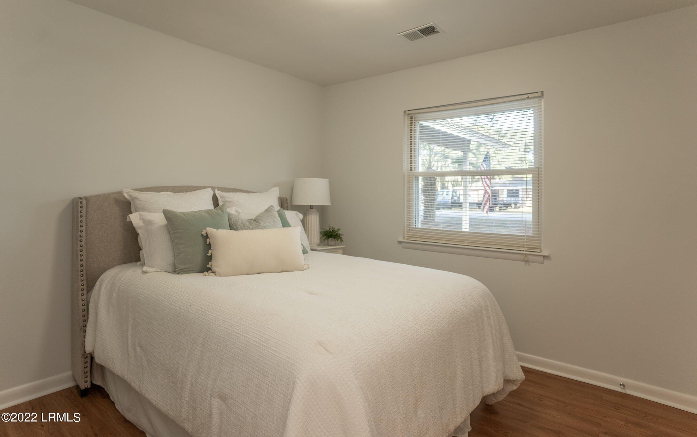 3032 Mink Point Boulevard Beaufort, SC 29902 - Photo 17 of 33 DSC05198-1.jpg-SMALL