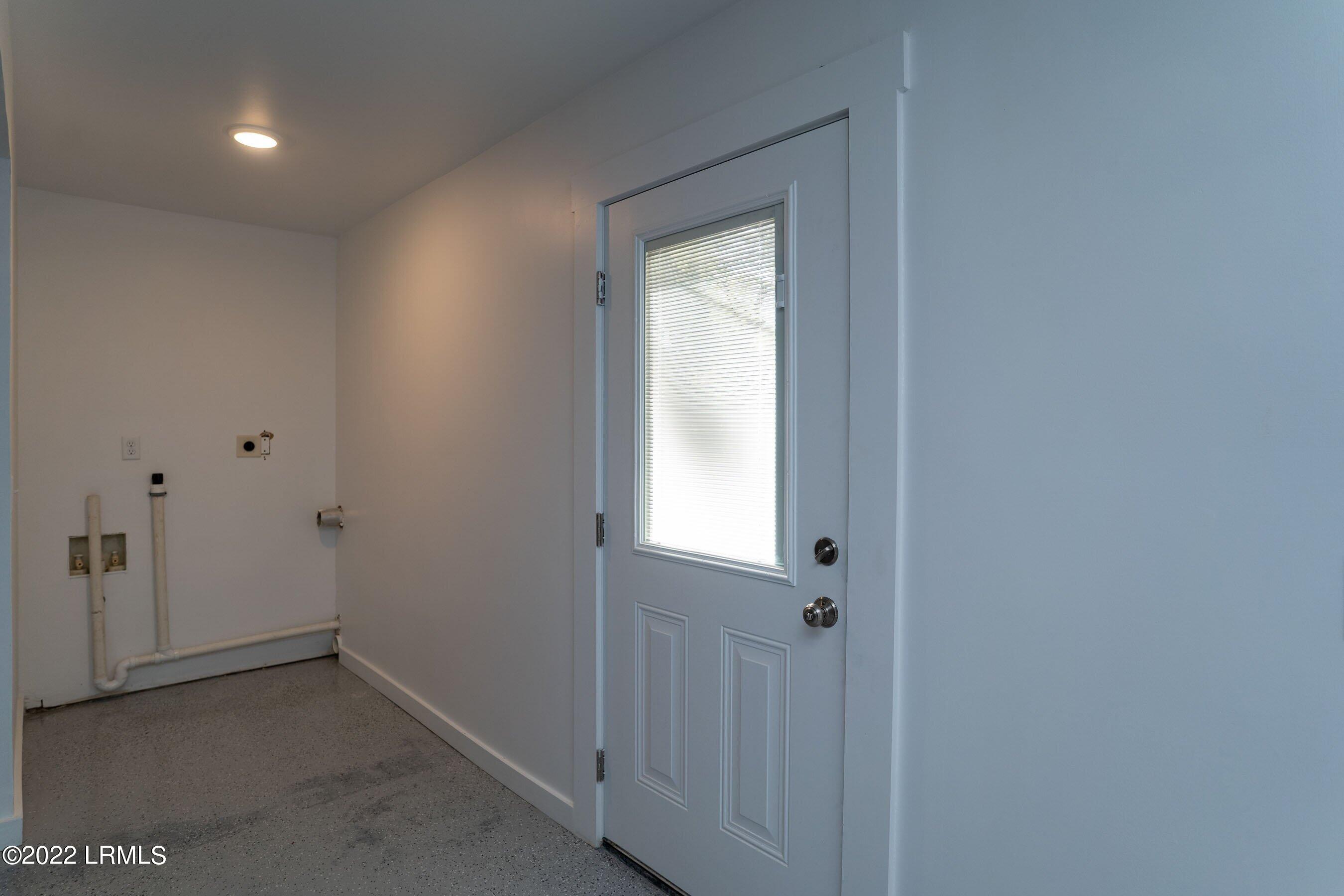 3032 Mink Point Boulevard Beaufort, SC 29902 - Photo 27 of 33 DSC05217-1.jpg-SMALL