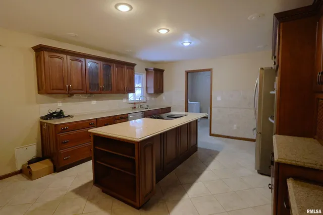 $198,000 | 334 Northwood Lane, Salem, IL 62881