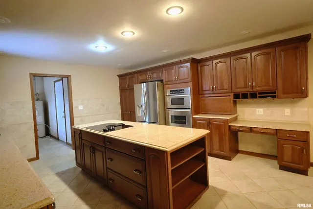 $198,000 | 334 Northwood Lane, Salem, IL 62881