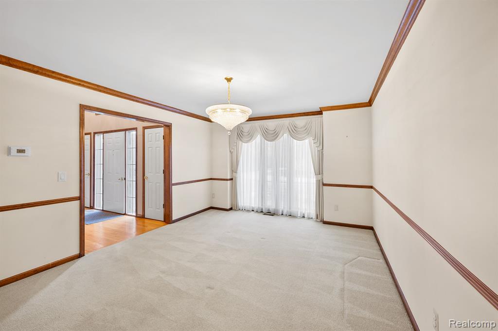 1384 Lakeview Drive Rochester Hills, MI 48306 - Photo 35 of 65