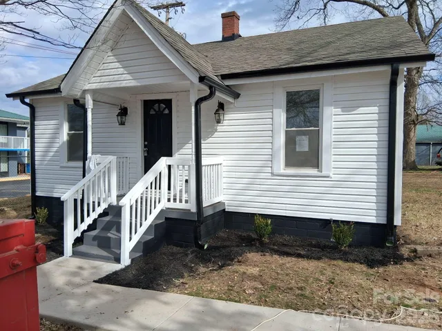 $229,900 | 3042 North Oxford Street, Claremont, NC 28610