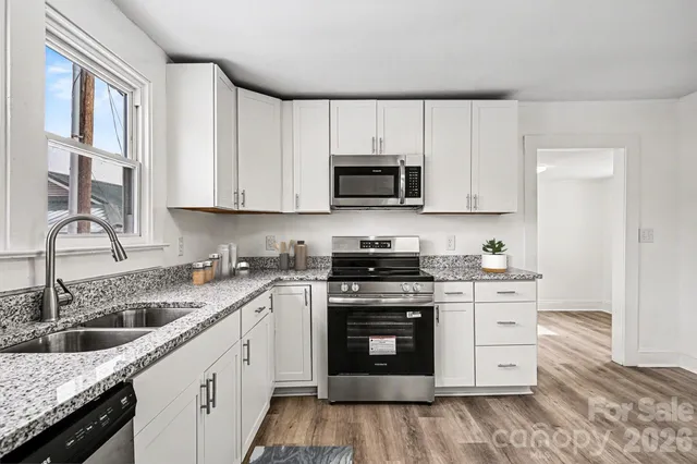 $229,900 | 3042 North Oxford Street, Claremont, NC 28610