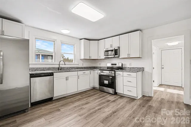 $229,900 | 3042 North Oxford Street, Claremont, NC 28610