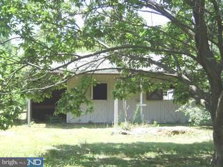 220 Lenape Road Bechtelsville, PA 19505 - Photo 5 of 6 Gallery Image 5