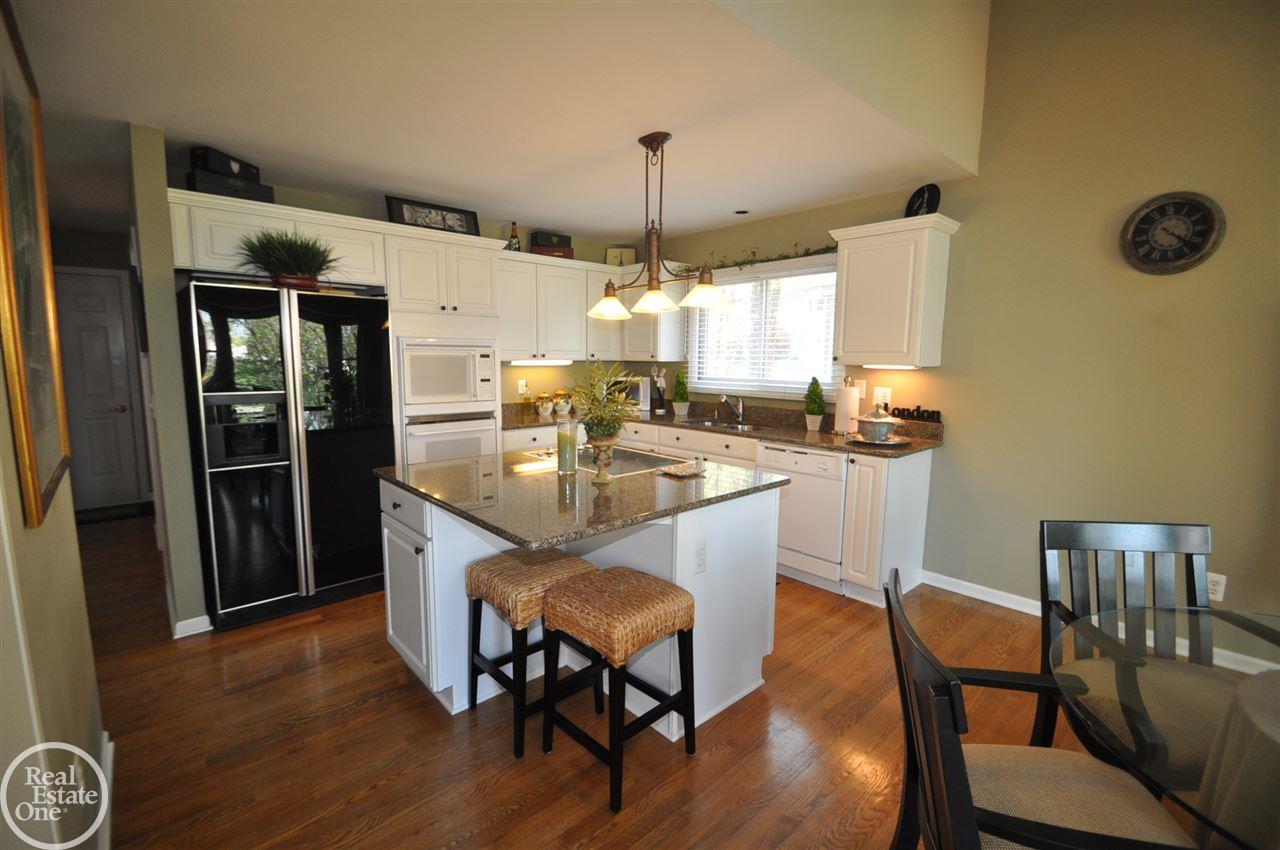 3295 Fulham Drive Rochester Hills, MI 48309 - Photo 12 of 27