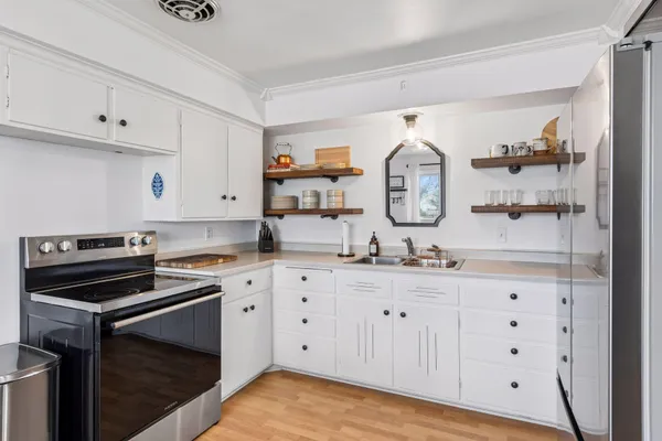 $319,999 | 317 East 1st Street, Waconia, MN 55387