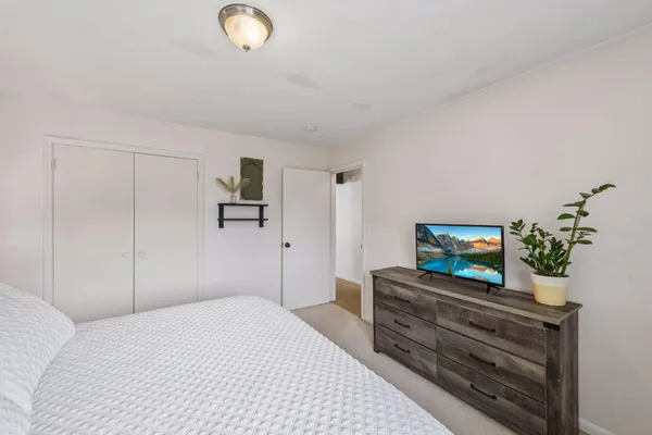 $319,999 | 317 East 1st Street, Waconia, MN 55387