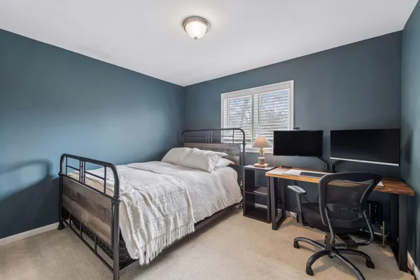 $319,999 | 317 East 1st Street, Waconia, MN 55387